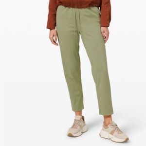 Lululemon Keep Moving Jogger Pants Women's Size 4 Rosemary Green Stretch Casual